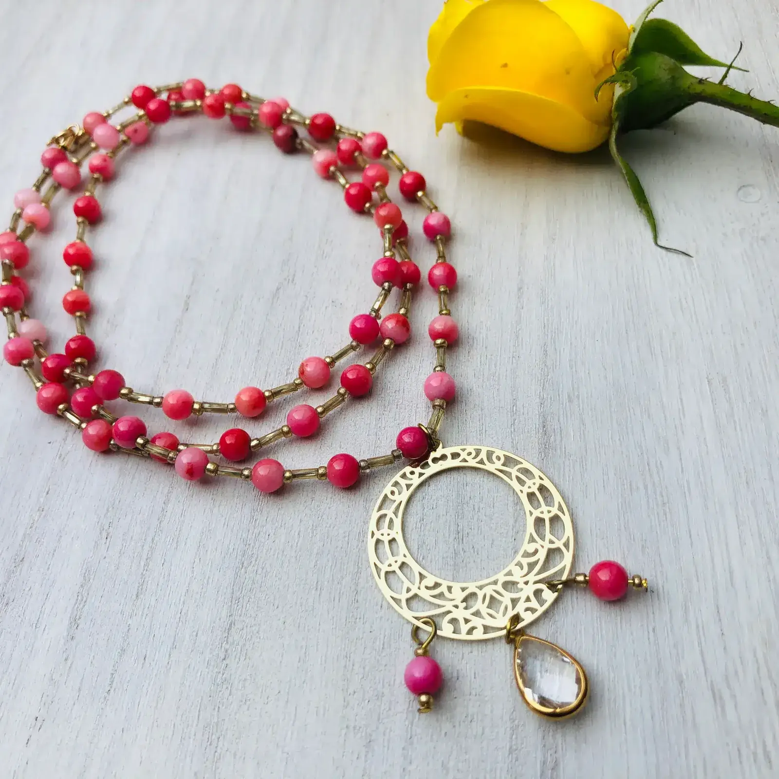 Collar de piedras pink
